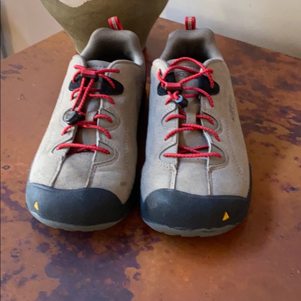 Boys Keen shoes